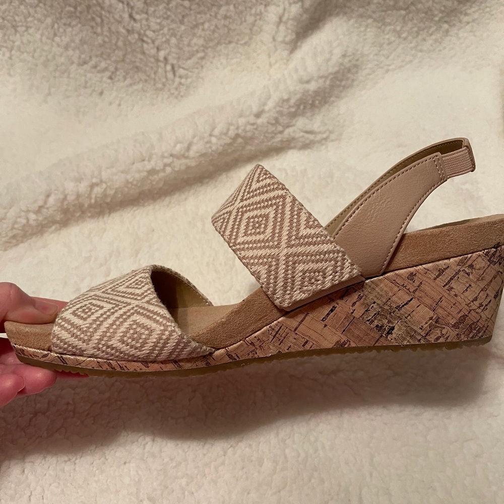 Life Stride Beige Patterned Wedge Sandals with Elastic Slingback - Picture 6 of 11